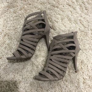 Gray Ankle boots heels 👠
